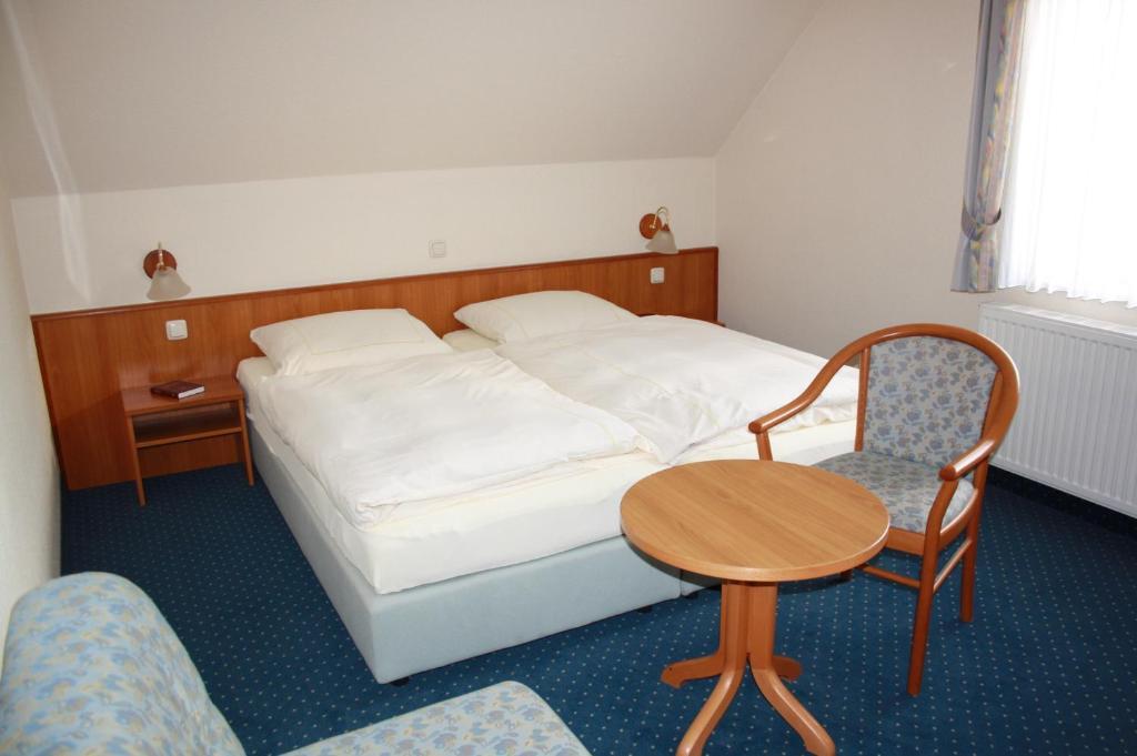 Hotel Zur Waage Bad Muenstereifel Exterior photo